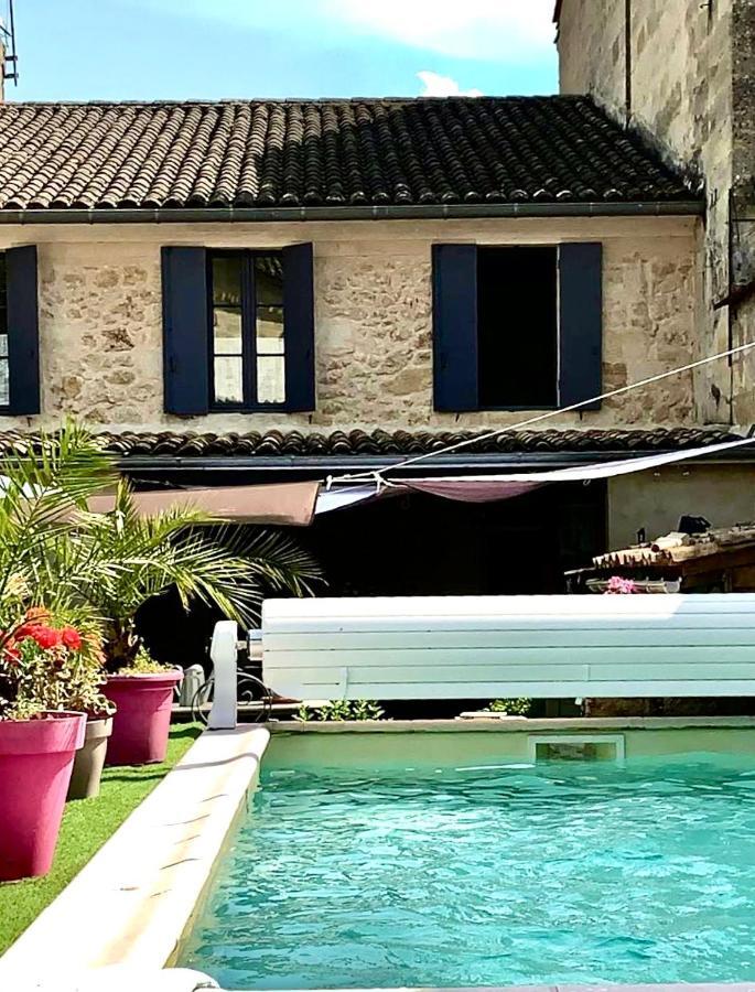 La Maison Du Bourg B&B Puisseguin Exteriör bild